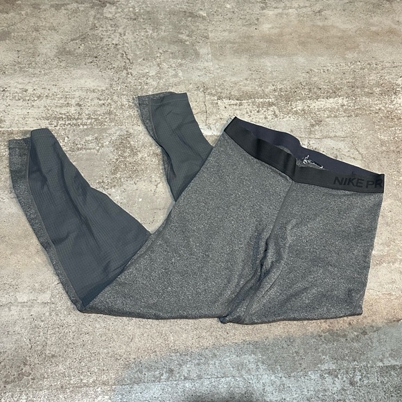 Grey Nike leggings - Picture 1 of 3